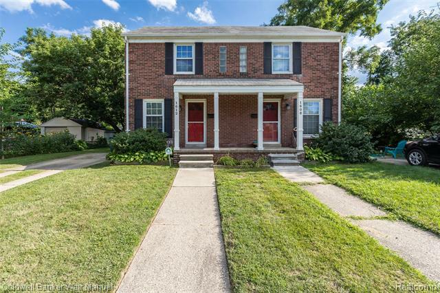 Property Photo:  1612 E 4th Street  MI 48067 