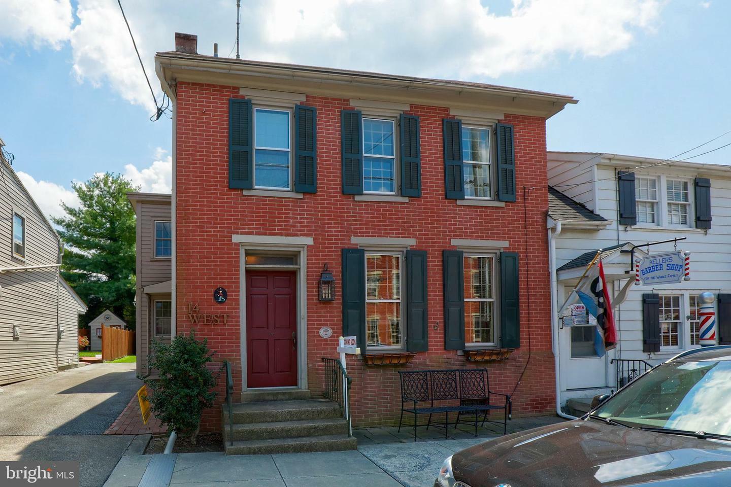 Property Photo:  14 W Main Street  PA 17579 