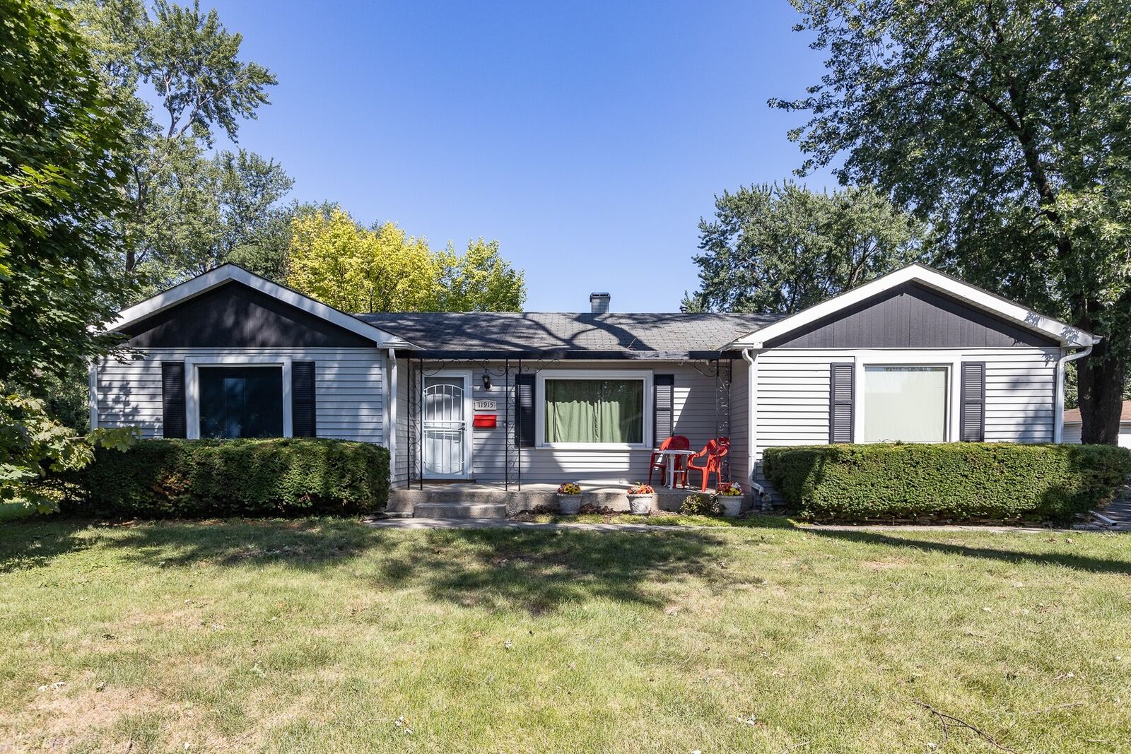 Property Photo:  11915 South Harding Avenue  IL 60803 