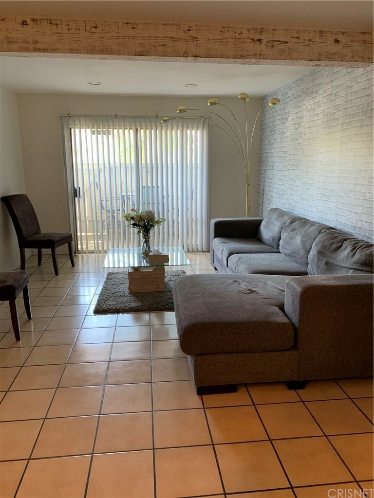 Property Photo:  1300 Saratoga Avenue 302  CA 93003 