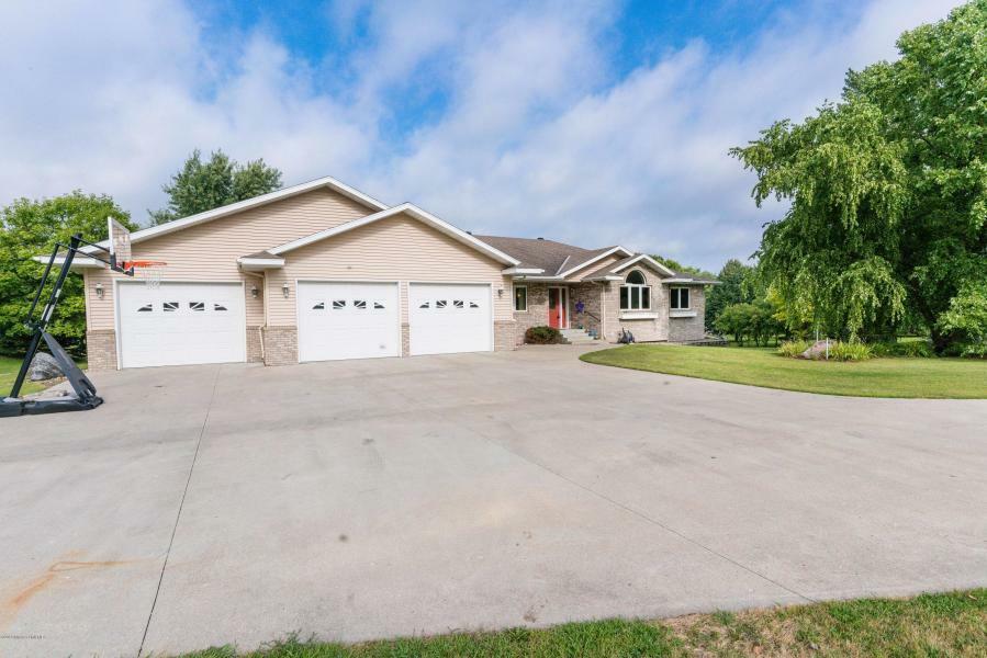 Property Photo: 1811 County Highway 111 MN 56537