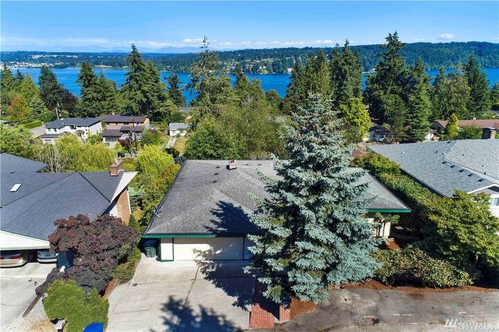 15846 36th Ave NE  Lake Forest Park WA 98155 photo