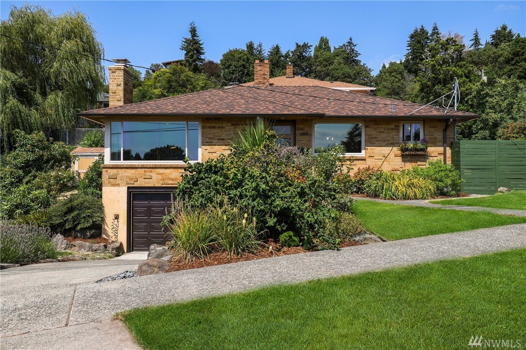 Property Photo: 4008 SW Trenton St WA 98136