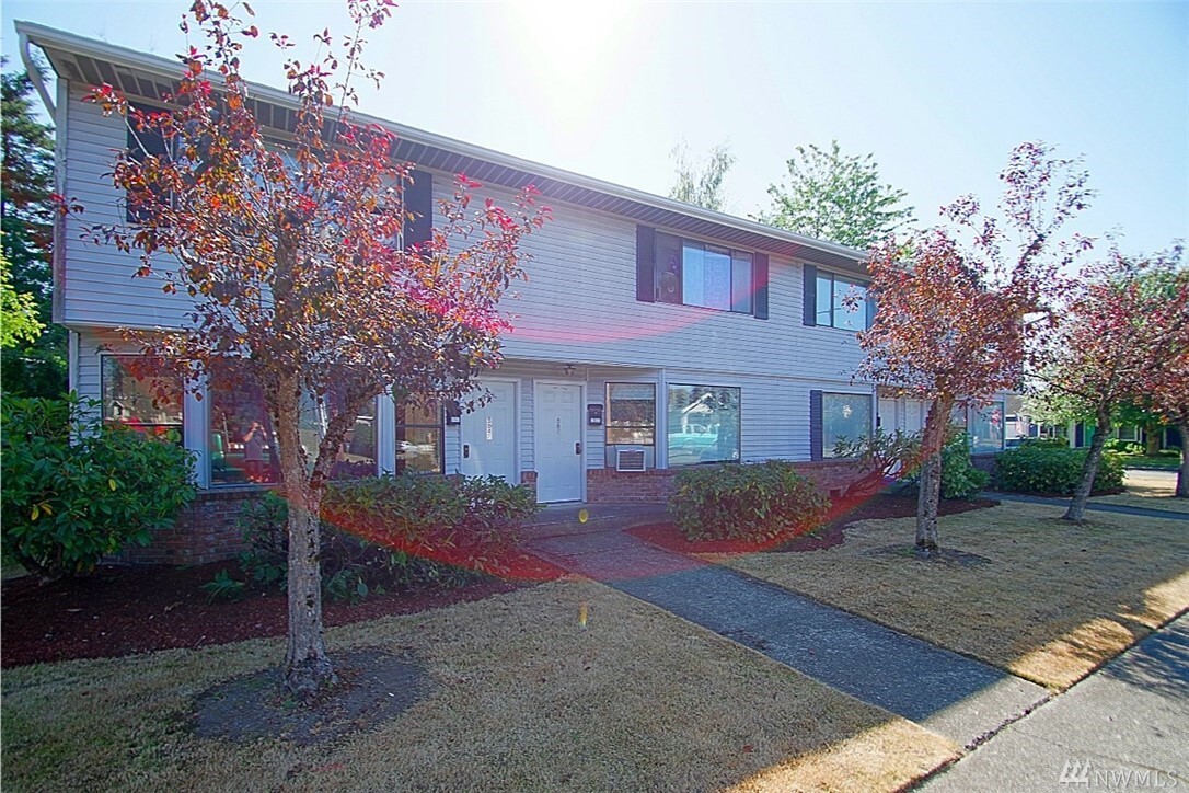Property Photo: 3047 Porter St WA 98022
