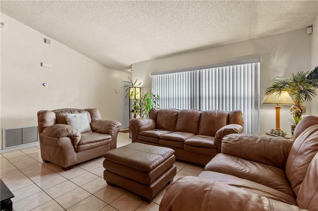 Property Photo:  1219 Nolton Way  FL 32822 