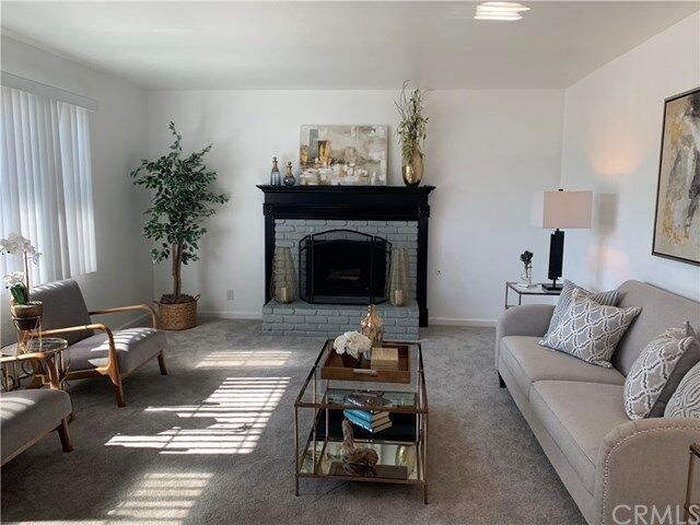 Property Photo:  17102 Kampen Lane  CA 92647 