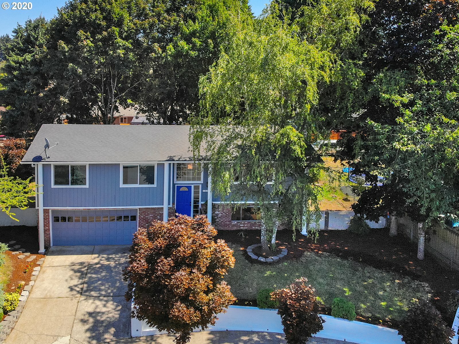 Property Photo:  1312 SE 211th Ave  OR 97030 