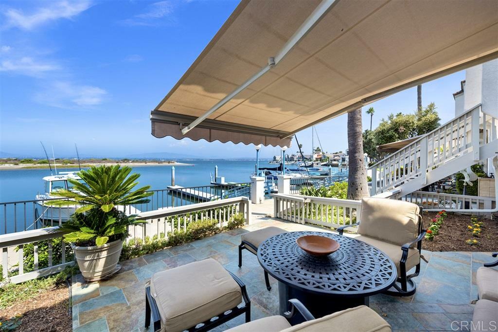 Property Photo: 25 Kingston Ct CA 92118