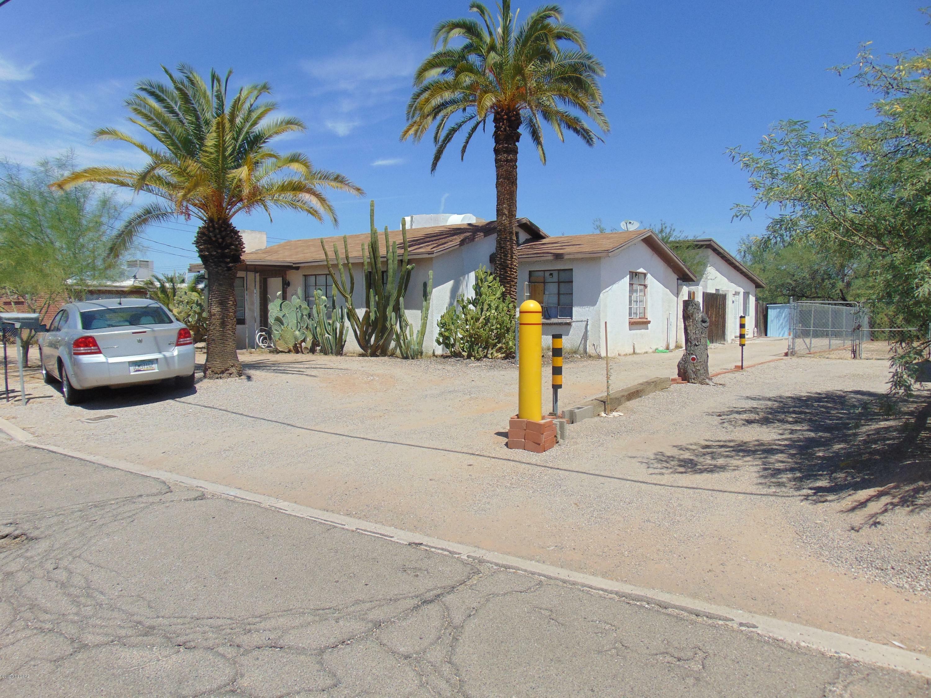 Property Photo:  443 E Delano Street  AZ 85705 