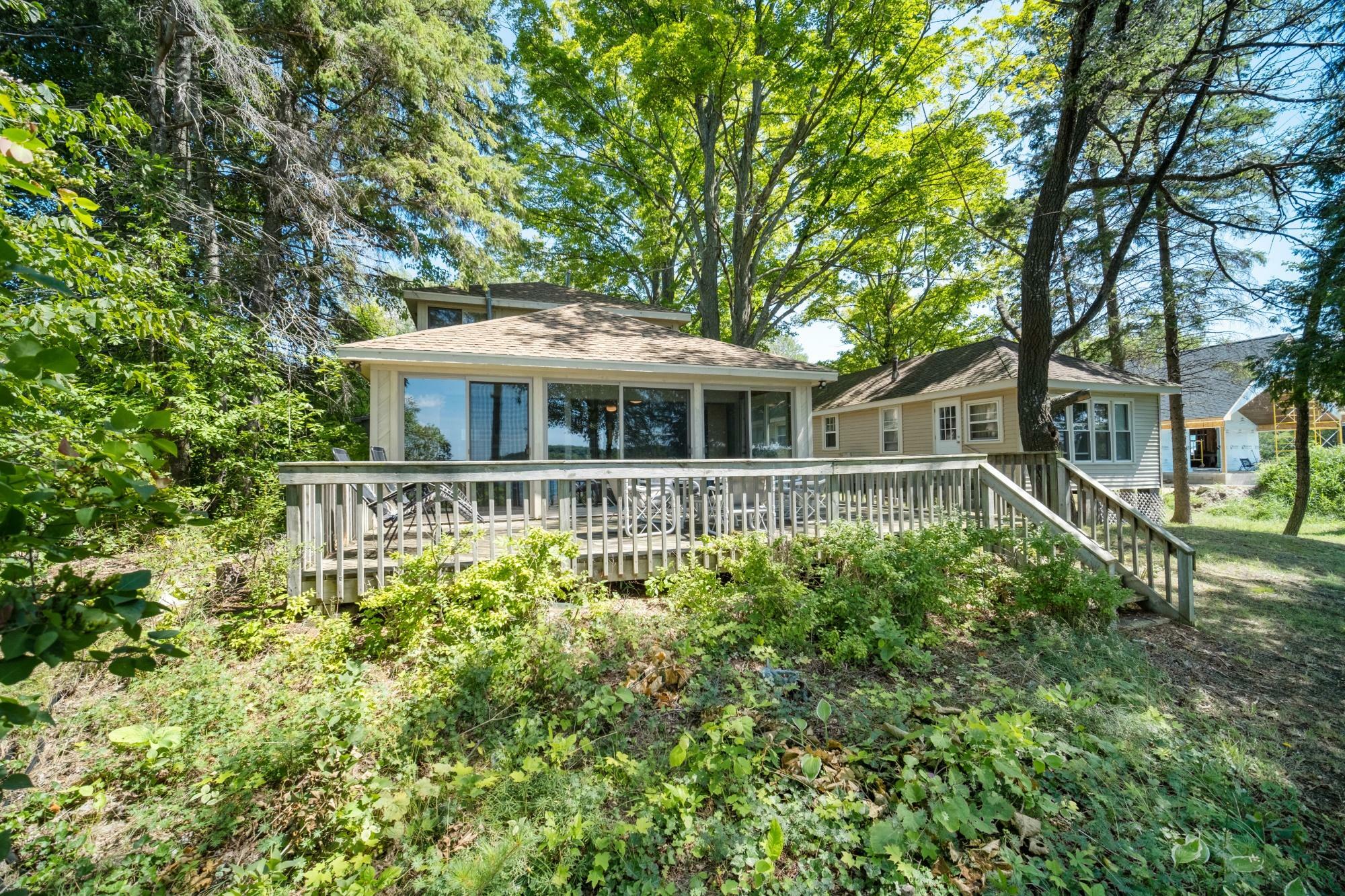 Property Photo:  905 W Shoreview Lane  MI 49749 