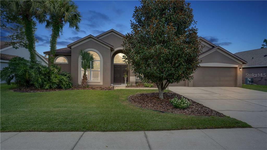 Property Photo: 2290 E Riviera Boulevard FL 32765