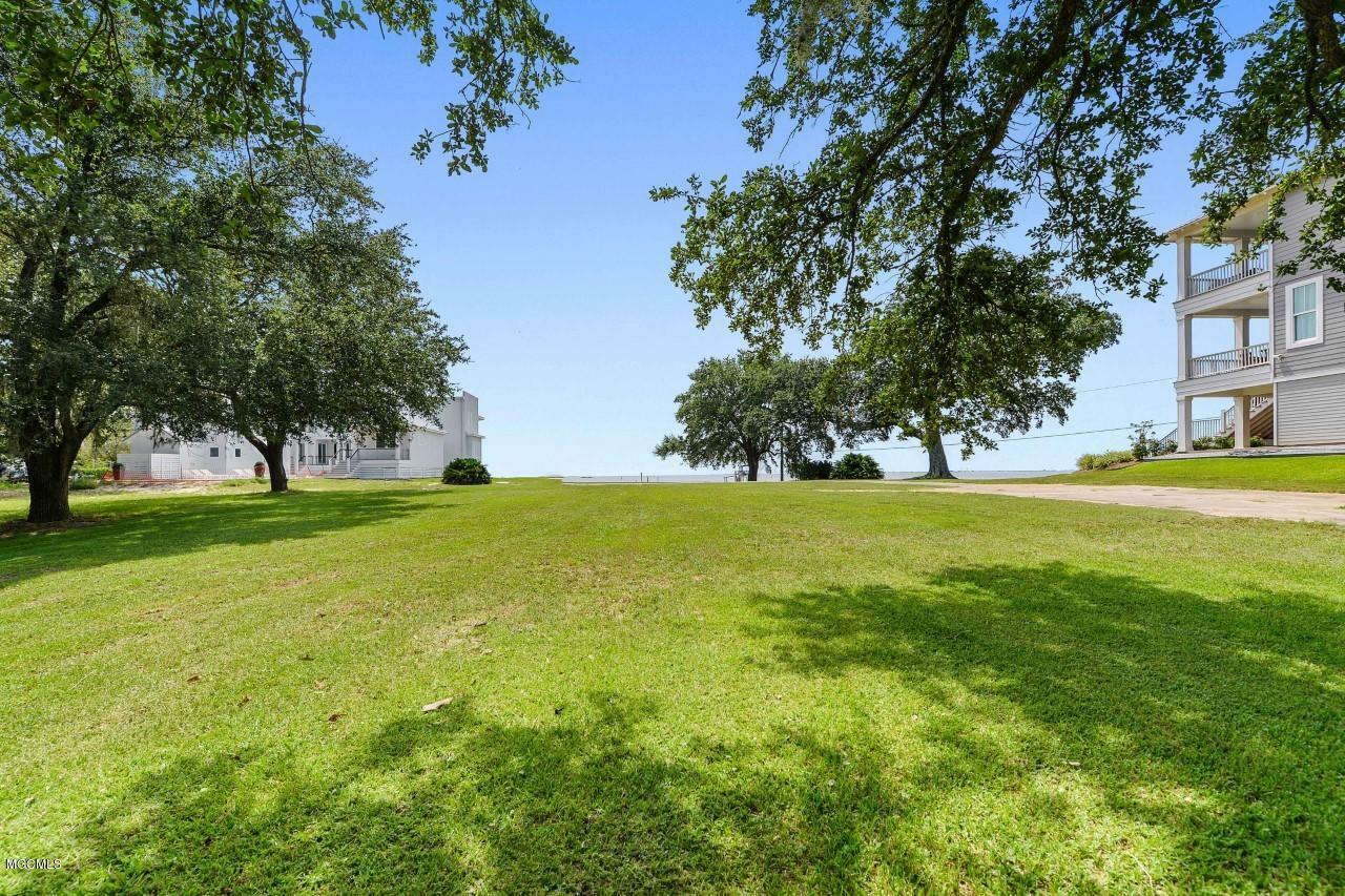 Property Photo:  421 E Beach Drive  MS 39564 