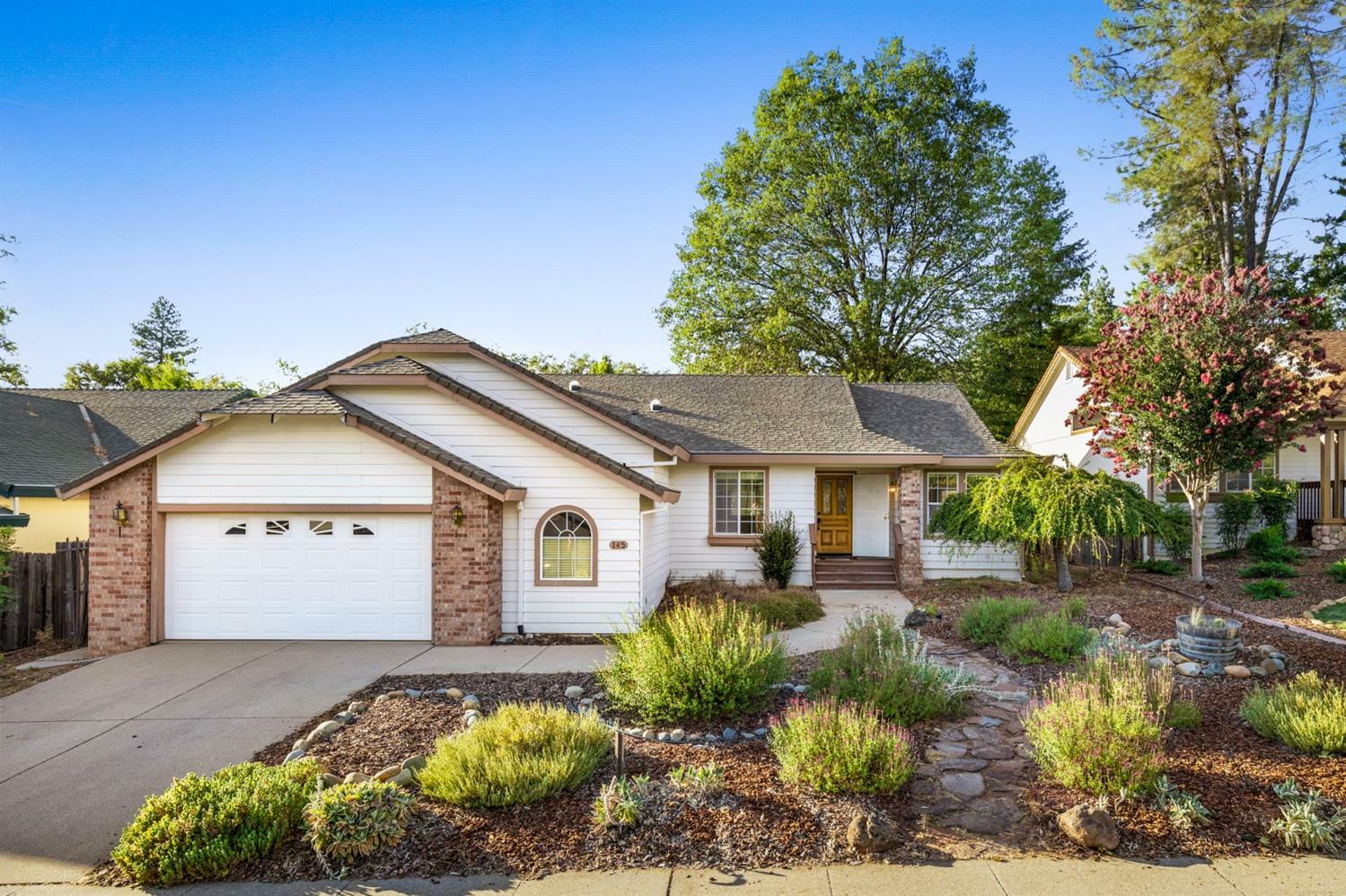 Property Photo: 145 Holbrooke Way CA 95945