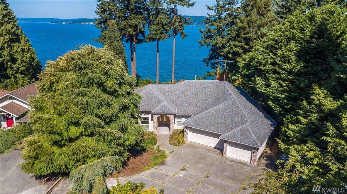 Property Photo: 4445 Honeymoon Bay Road WA 98253
