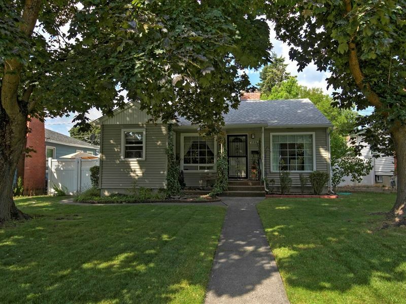 Property Photo:  4117 N Ash St  WA 99205 