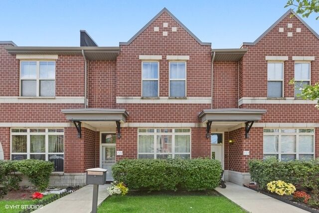 Property Photo:  721 East 38th Street 721  IL 60653 