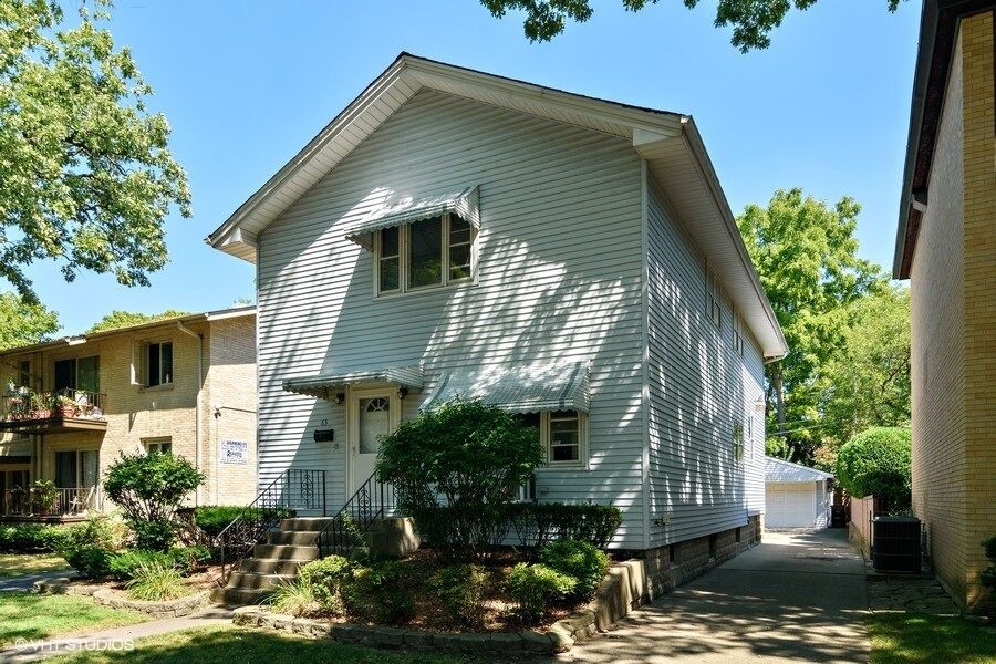 Property Photo: 63 Kimbark Road IL 60546