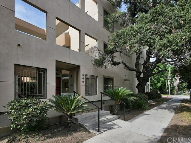 Property Photo:  500 E Lexington Drive 109  CA 91206 