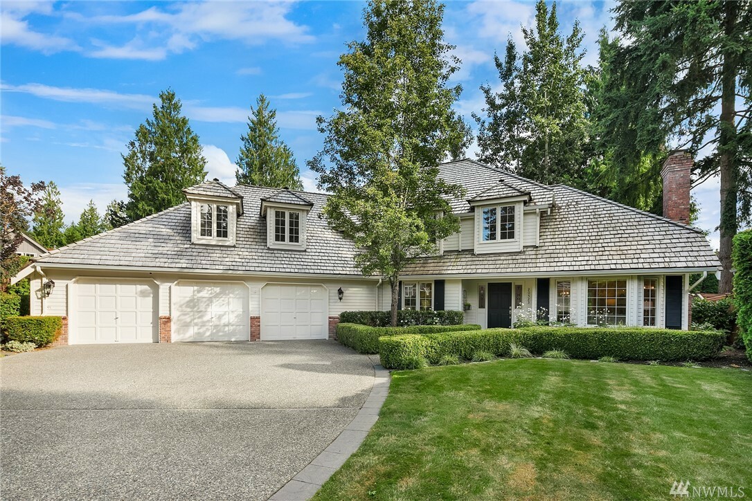 Property Photo:  20523 NE 35th Place  WA 98074 