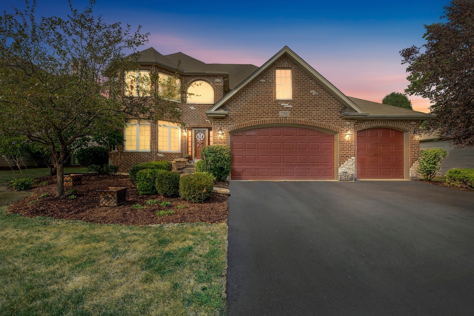 Property Photo: 25800 Meadowland Circle IL 60585