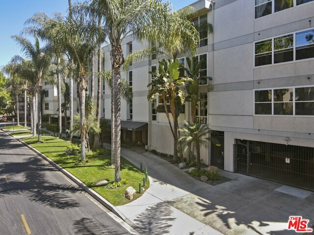 Property Photo:  14144 Dickens St 303  CA 91423 