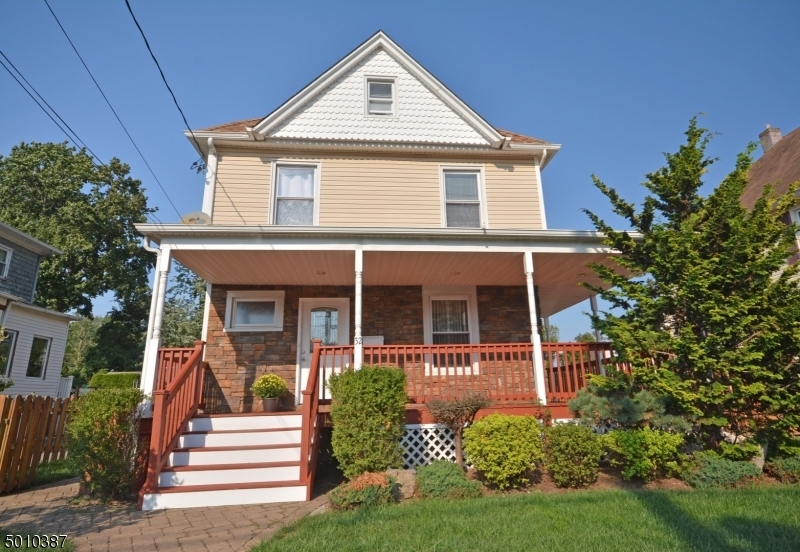 Property Photo:  32 Everett Pl  NJ 07063 