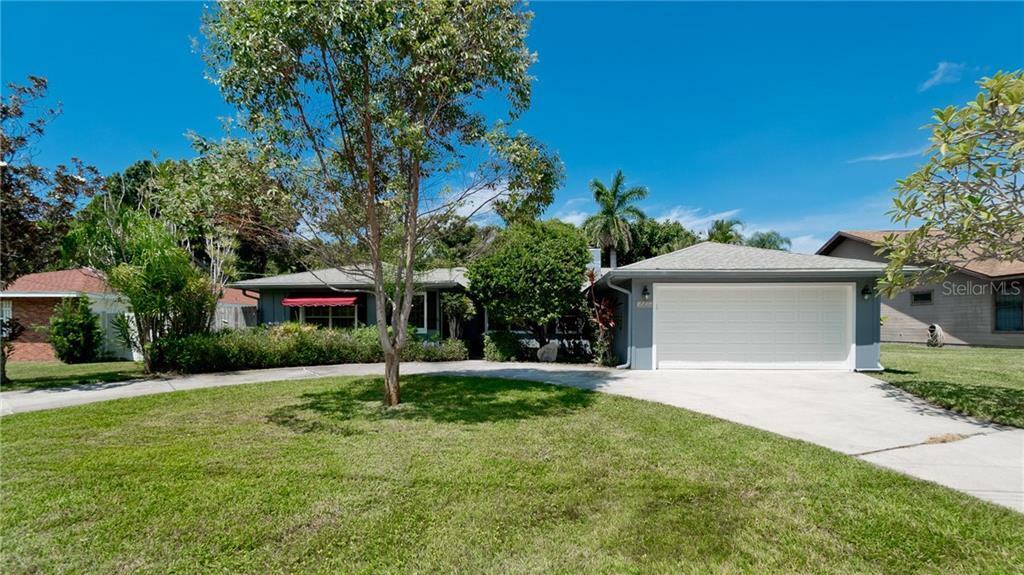 Property Photo: 1524 84th Street NW FL 34209