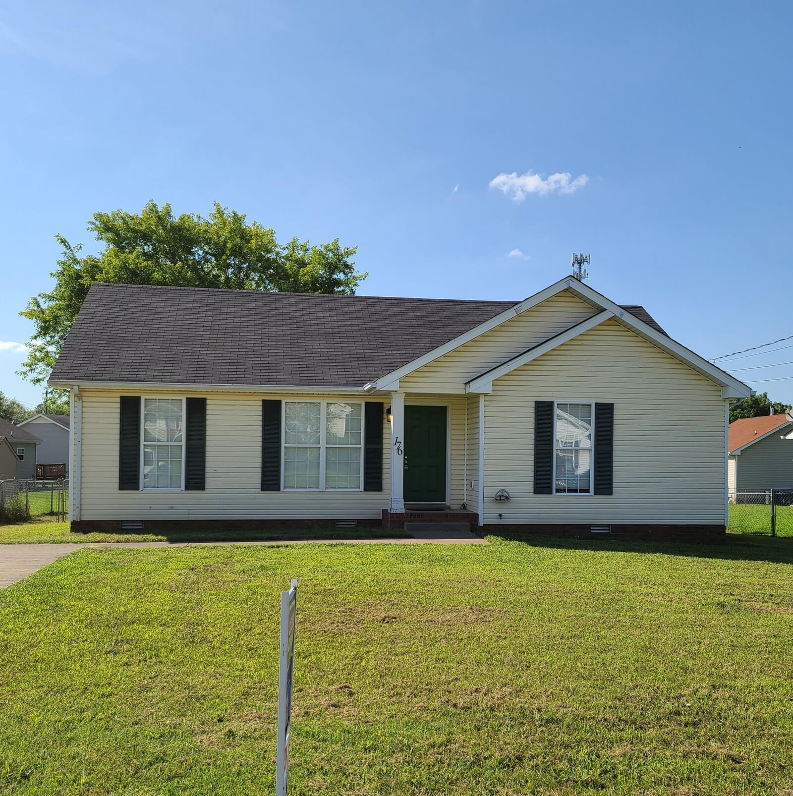 Property Photo:  176 Monarch Ln  TN 37042 