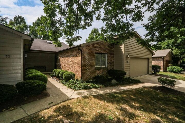 54 Evergreen Ct  Wyoming OH 45215 photo
