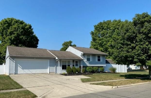 Property Photo:  5057 Drivemere Road  OH 43026 