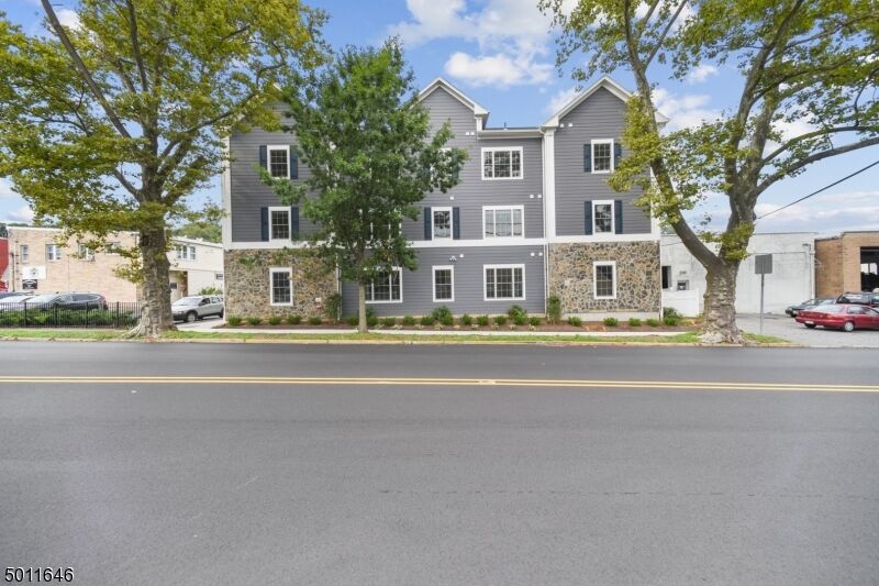 Property Photo:  86 Park Avenue Apt 202  NJ 07901 