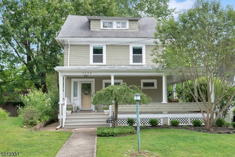 Property Photo:  1122 Helene Ave  NJ 07062 