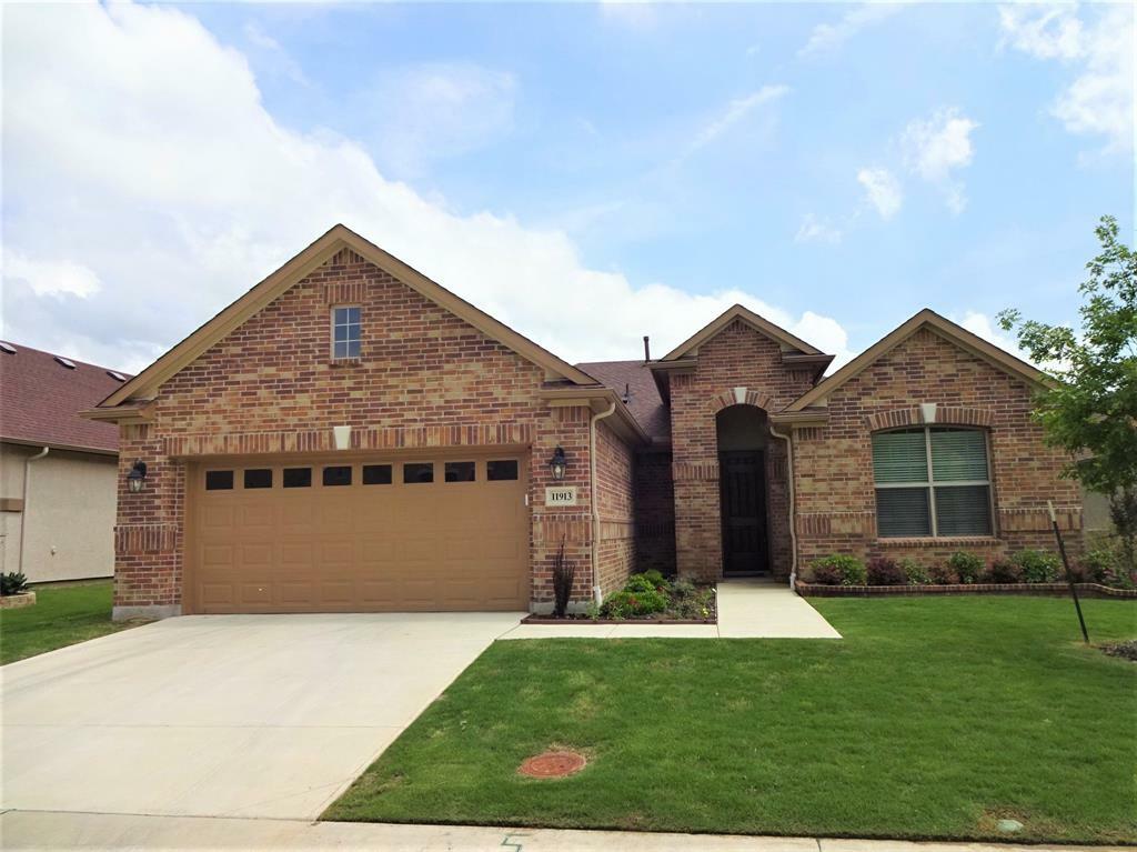 Property Photo: 11913 Willet Way TX 76207