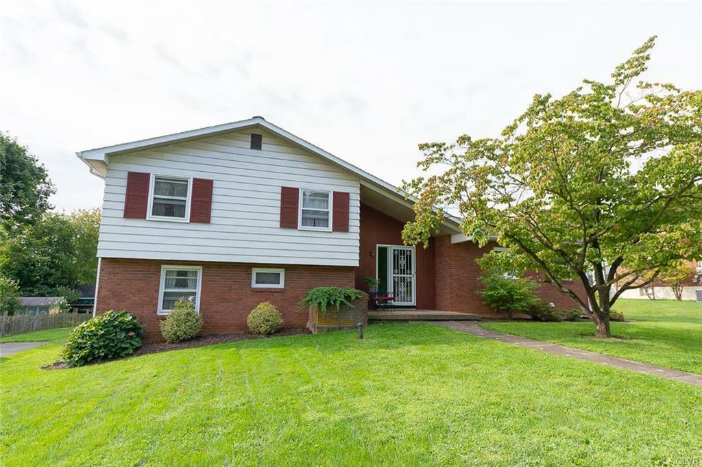 Property Photo:  2350 Edgemore Avenue  PA 18045 