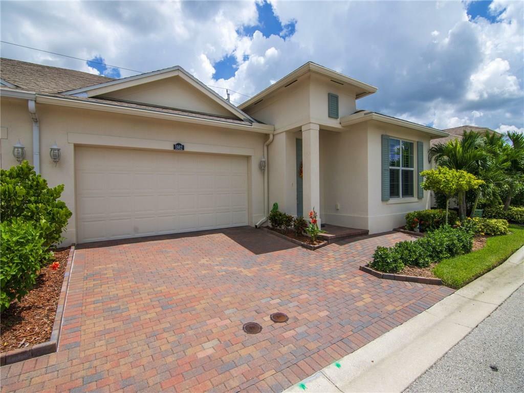 Property Photo:  1862 Oak Grove Court  FL 32966 