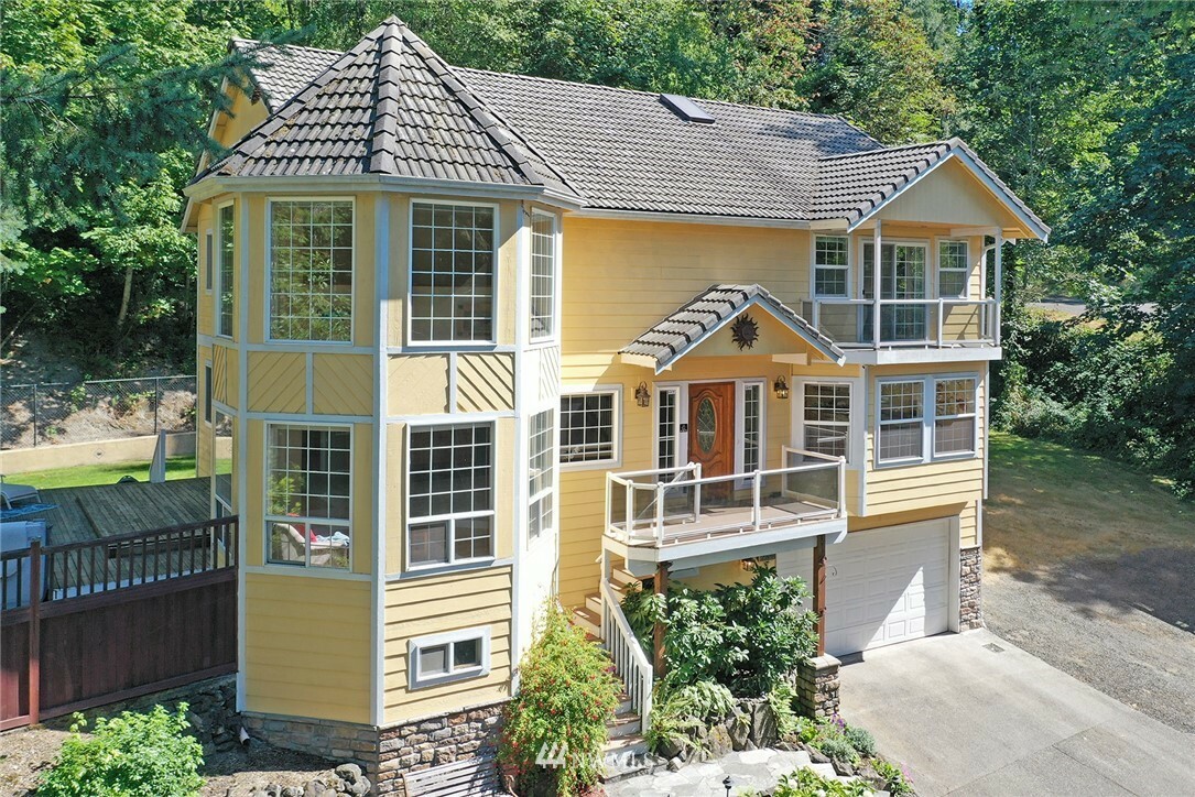2106 E Phinney Bay Drive  Bremerton WA 98312 photo