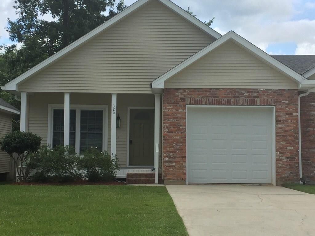 Property Photo: 320 Fountains Park LA 70448