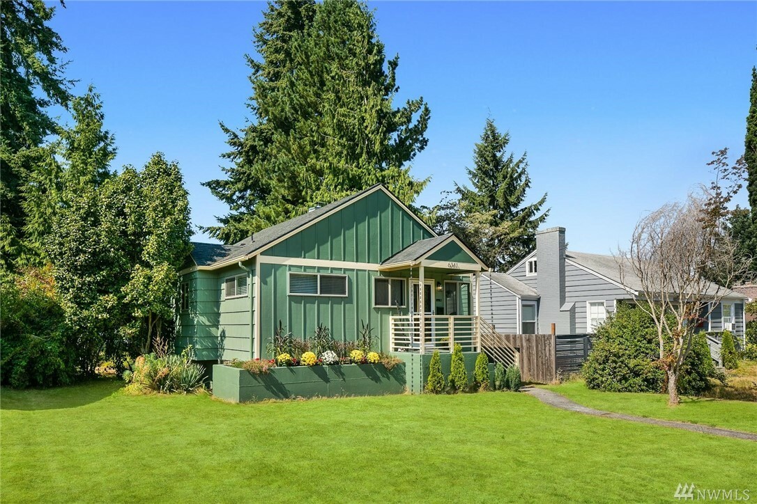 Property Photo:  6341 37th Ave SW  WA 98126 