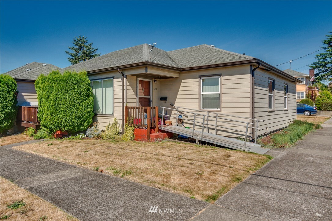 Property Photo:  707 Church Street  WA 98626 