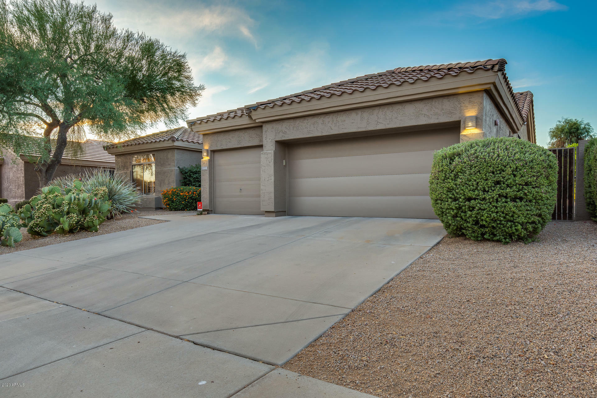 Property Photo:  7234 E Tailfeather Drive  AZ 85255 