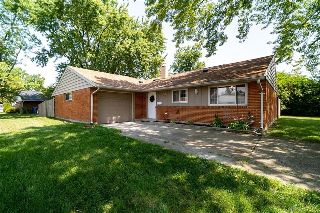 Property Photo:  6406 Rosebury Drive  OH 45424 
