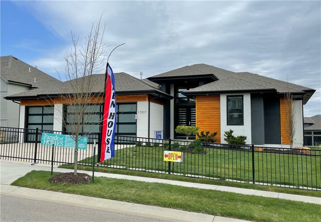 Property Photo: 17317 Bradshaw Street KS 66221