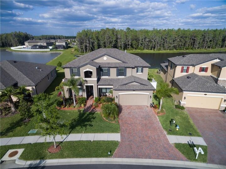 Property Photo:  1704 Cameron Court  FL 34655 