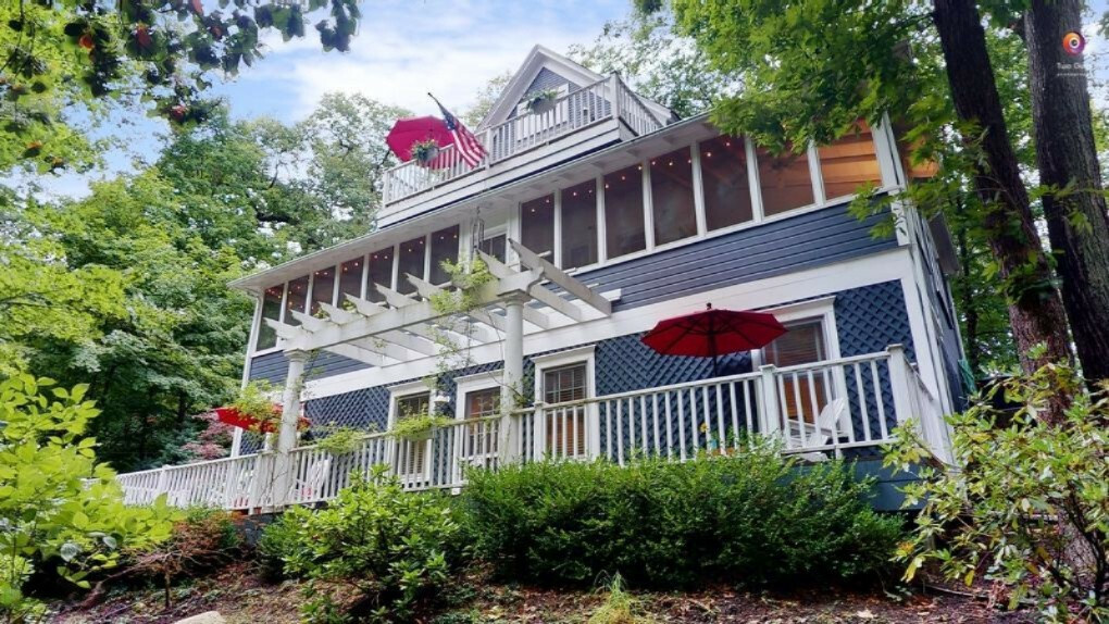 Property Photo: 140 Van Dalson Street MI 49453