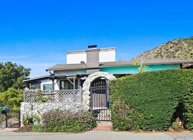 Property Photo: 621 Alta Vista Drive CA 91024