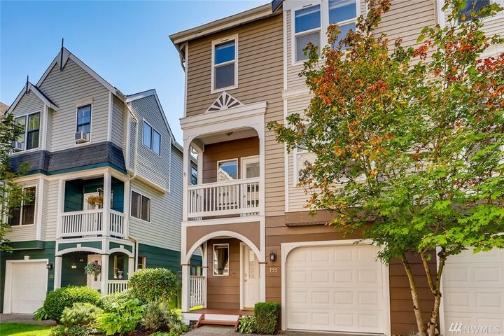 Property Photo: 755 NW Juniper Street WA 98027