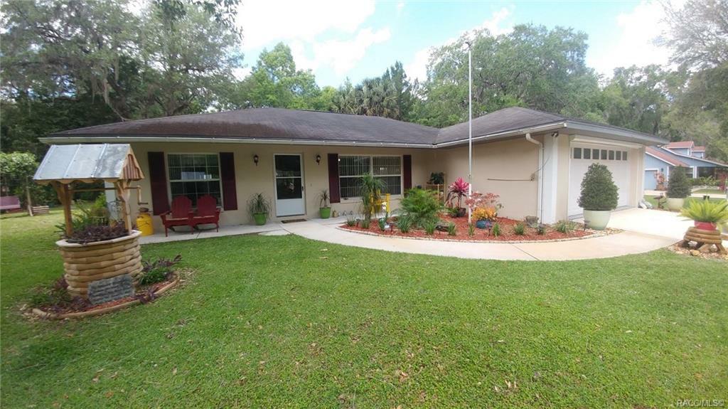 Property Photo:  700 S Mulberry Point  FL 34450 