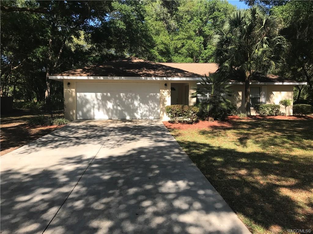 Property Photo: 383 N Kershaw Way FL 34453
