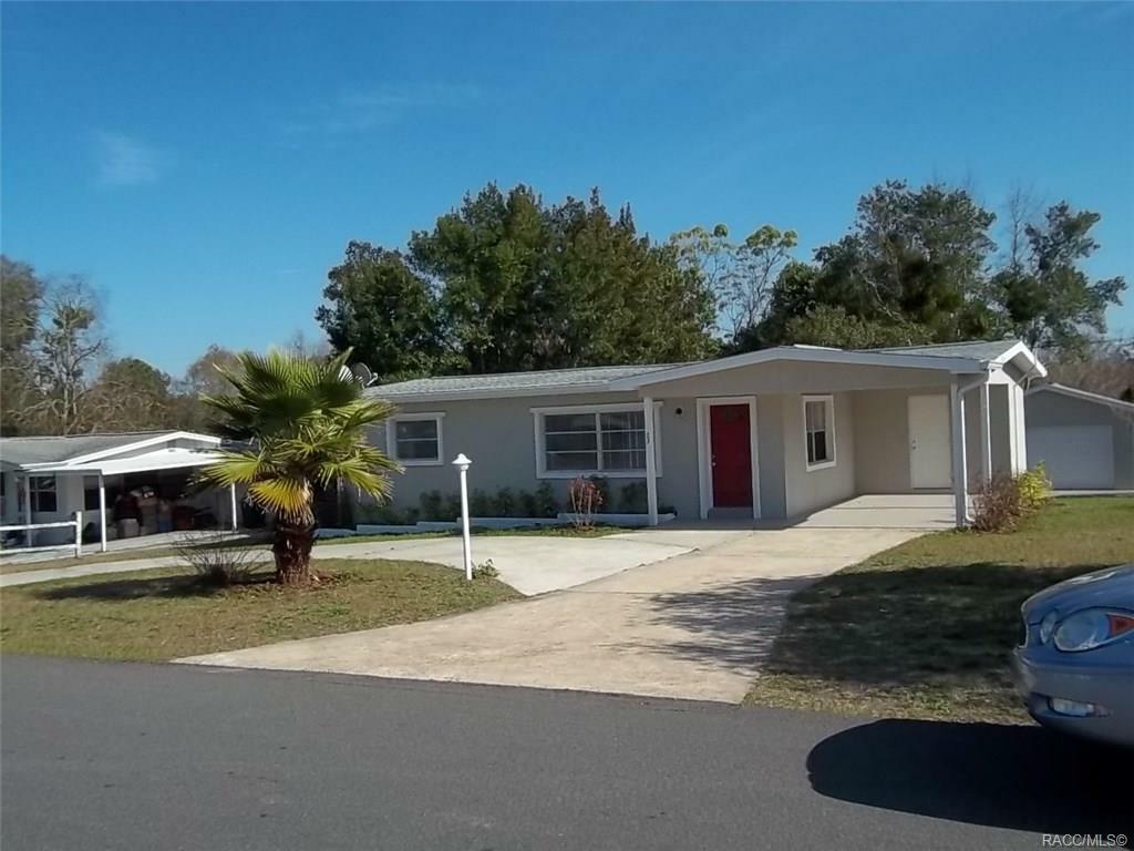 Property Photo:  23 S Barbour Street  FL 34465 