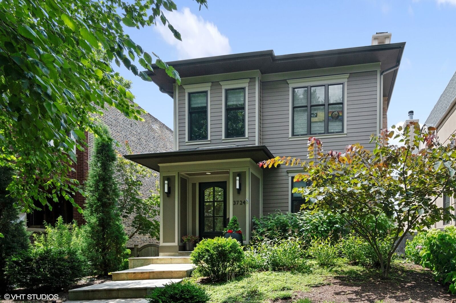 Property Photo: 3724 North Keeler Avenue IL 60641